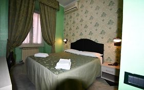 Hotel Ferrarese Rome